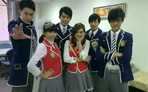 萌学园阵容插图