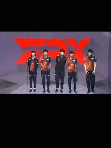 rngfpx决赛阵容插图
