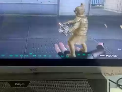 cf英雄级武器小人_1插图