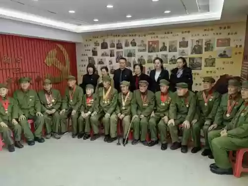 老兵阵容搭配插图1